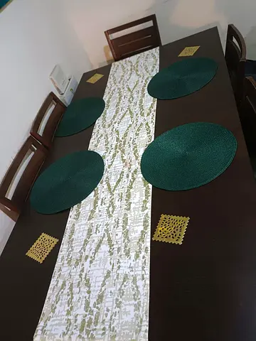 Six seater dinning Table