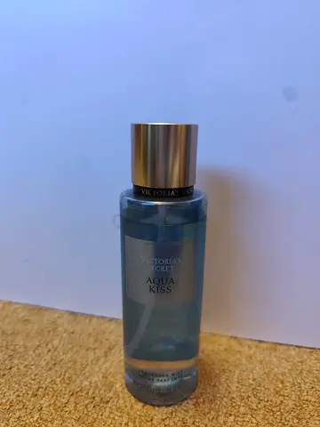 Victorias Secret Aqua Kiss Fragrance Mist