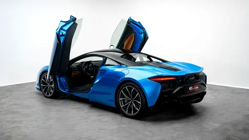 صورة 2 لـ 2023 Mclaren ARTURA