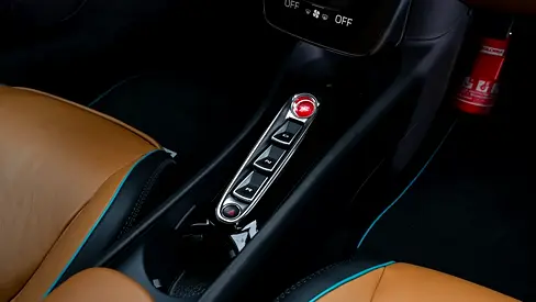 صورة 11 لـ 2023 Mclaren ARTURA
