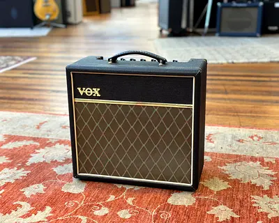 Vox pathfinder 15 guitar amplifier