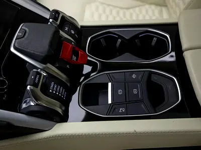 2019 Lamborghini URUS 缩略图 13