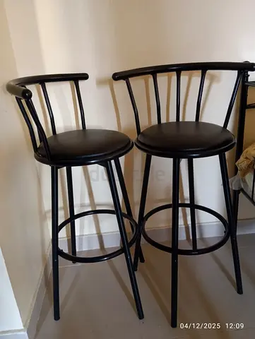 Stylish Black Bar Stools
