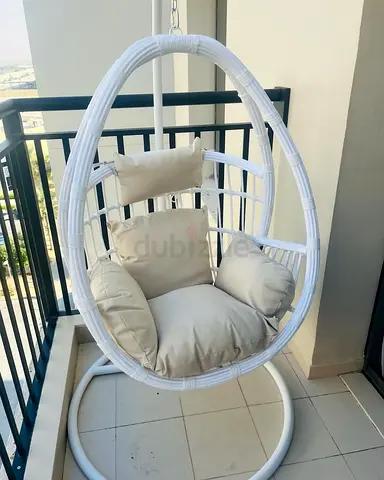 Beautiful White Stylish Hanging Egg Chair