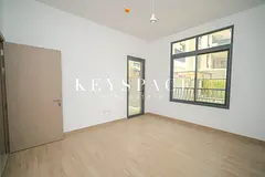 Prestigious Beachfront Residence | Direct Shoreline Access | Bright &amp; Spacious | Resale