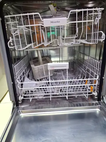 Miele built in 2 racks dishwasher for sale in excellent condition