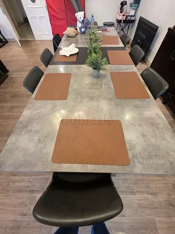 Dining table for sale