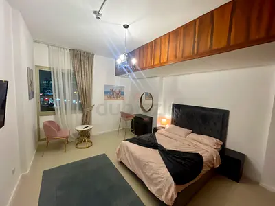 Room for Rent on Sheikh Zayed Road
For ladies only