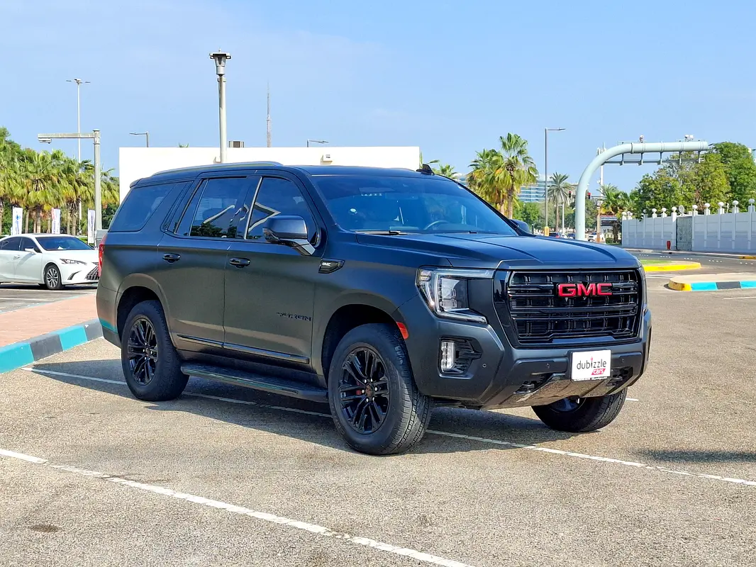 GMC Yukon 2024 — photo 1 of 19