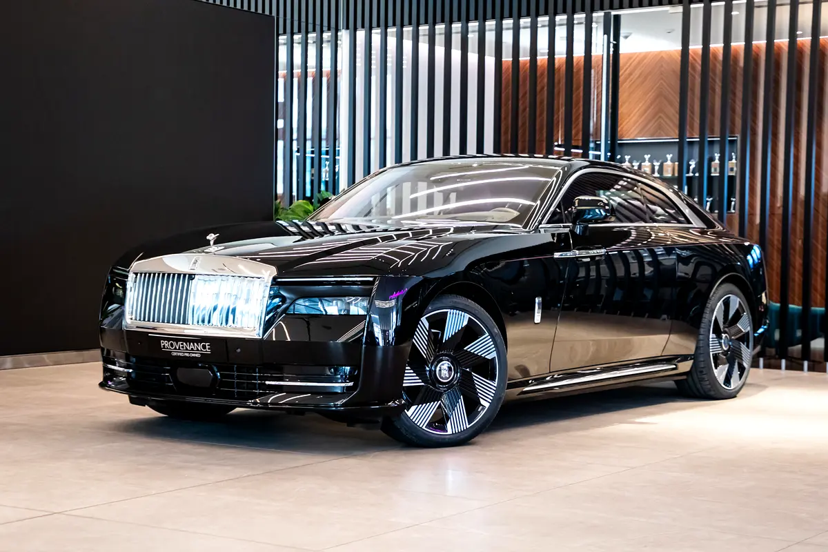 Rolls-Royce Spectre 2025 — photo 1 of 10