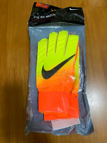 Nike Goalkeeper Gloves - Size 8 - New and Sealed