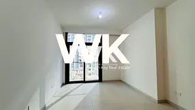 Spacious 1 BR | Ready To Movein /Vacant