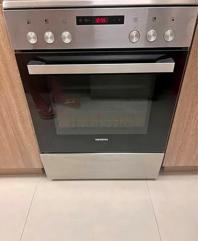 Siemens Electric Cooker 60x60cm 4 zone woth oven electric Freestanding