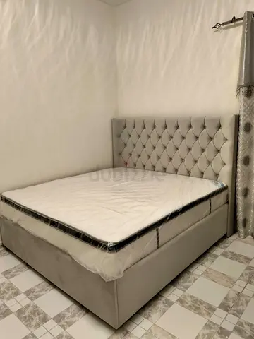 Brand New King Size Fully Custom Made Bedframe,Hydraulic Storage Can be Installed
