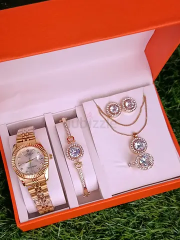 Minimal Gleam Women Watch ©