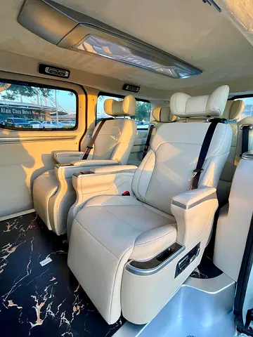 2023 Toyota HIACE 照片 12