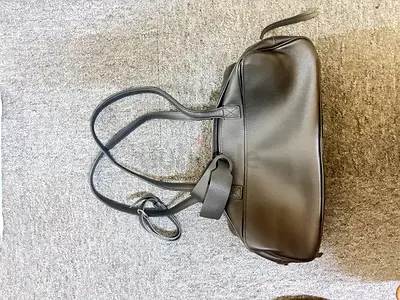Stylish Black Handbag for Everyday Use