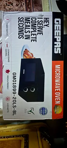 GEEPAS Microwave Oven - Quick and Convenient Cooking