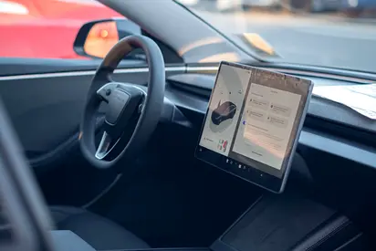 صورة 10 لـ 2024 Tesla MODEL 3