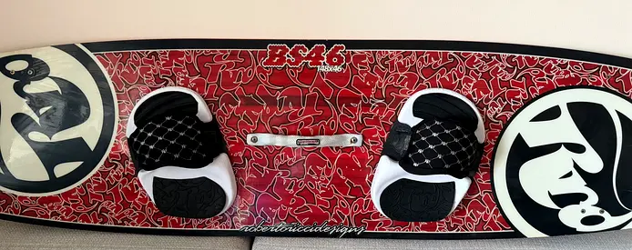 High-Quality Wakeboard with Bindings