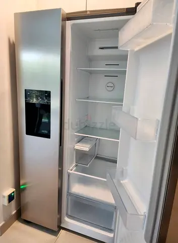 Sumsung Refrigerator With Auto ice maker