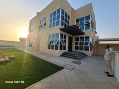 Like brand new villa 4bhk with pool