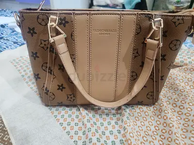 Stylish Designer Handbag for Sale
