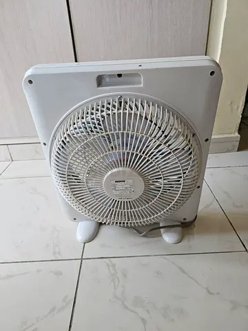 Compact and Efficient Table Fan
