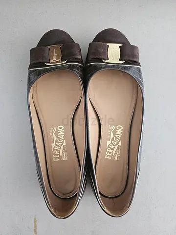 Authentic farragamo flats for sale