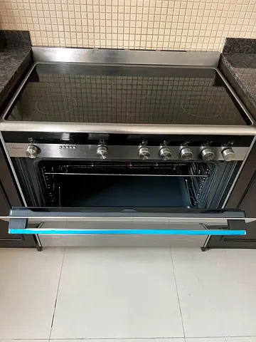 Electric ceramic cooking range