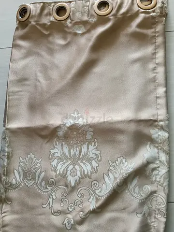 2 pairs of Curtains (220 cm x 220 cm) with its rod