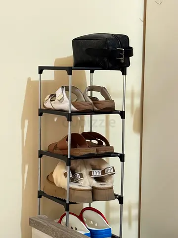 Shoe shelf