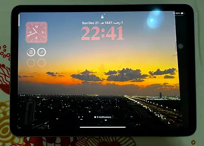 Apple iPad Air 4 + Apple Magic Keyboard