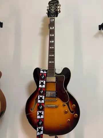 Epiphone Sheraton II in the classic Vintage Sunburst finish.