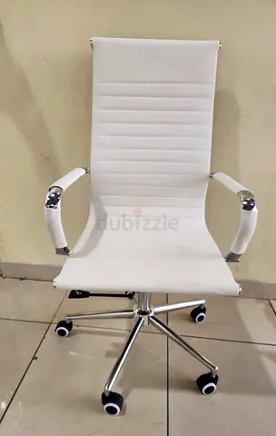 white confrence/meeting room chair for sale