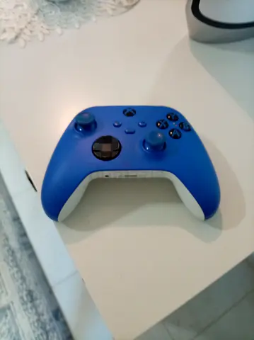 Blue Xbox Controller good Condition only problem is stick drift but all is perfect condition