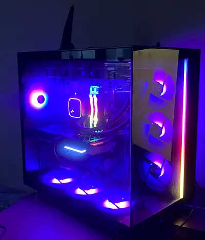 Gaming pc for sale     Gpu:4070super(12gb vram) NVidia
Cpu:i7 12700 Intel
Ram:32 gb ddr5 2x16 6000Mt