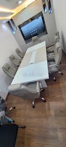 High-Quality Conference Room Set with Modern Chairs