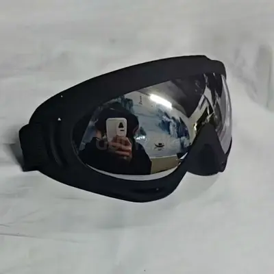 Stylish new motorcycle goggles with great lenses - TPU frame, PC lens, ideal for off - road riding