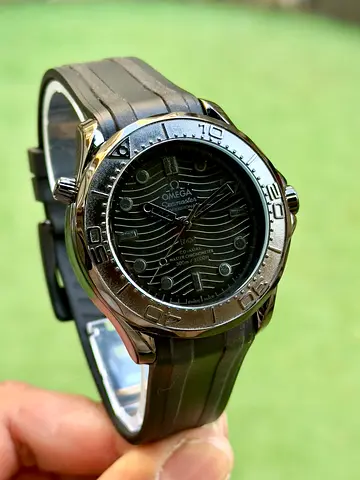 Stylish Mens omega Sport Watch with Black Band Automatic