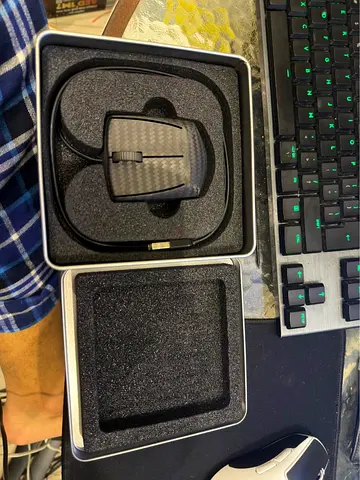 Zaunkoenig M2K Carbon Fiber Gaming Mouse