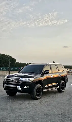 تويوتا لاند كروزر V8