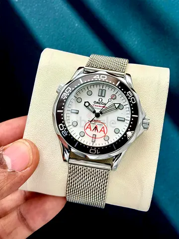 Omega Mens 007 Automatic Watch - Stylish and Functional