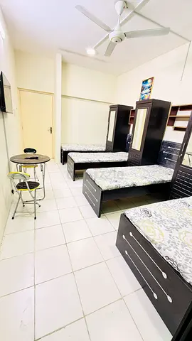 Executive Gents Room Available In Karama