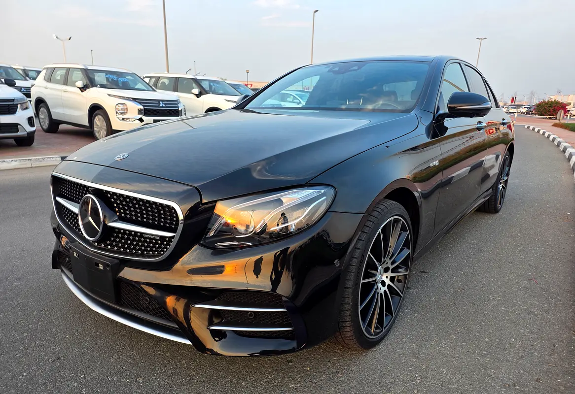 Mercedes-Benz E-Class 2017 — photo 1 of 14