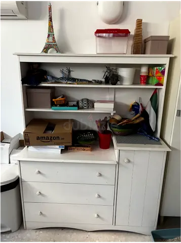 Drawer chest with bookshelves (and changing table)