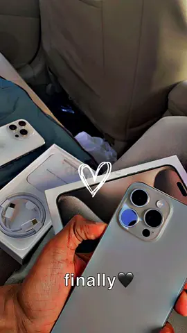 New iPhone 15 pro max with Accessories