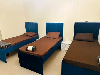 Boys hostel | walking distance to Dubai Mall | Only for Working Professionals | Students