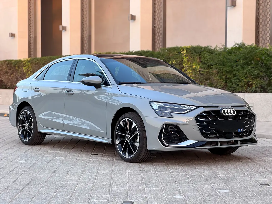 Audi A3 2025 — photo 1 of 17