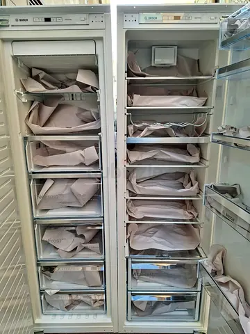 New Stock BOSCH Series 6 Separate Stand Fridge Freezer